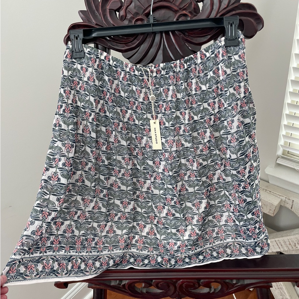 Brand New With Tags Max Studio Flowered Skirt Size Large Msrp 98 Brand New With Tags Max Studio Flowered Skirt Size Large Msrp 98